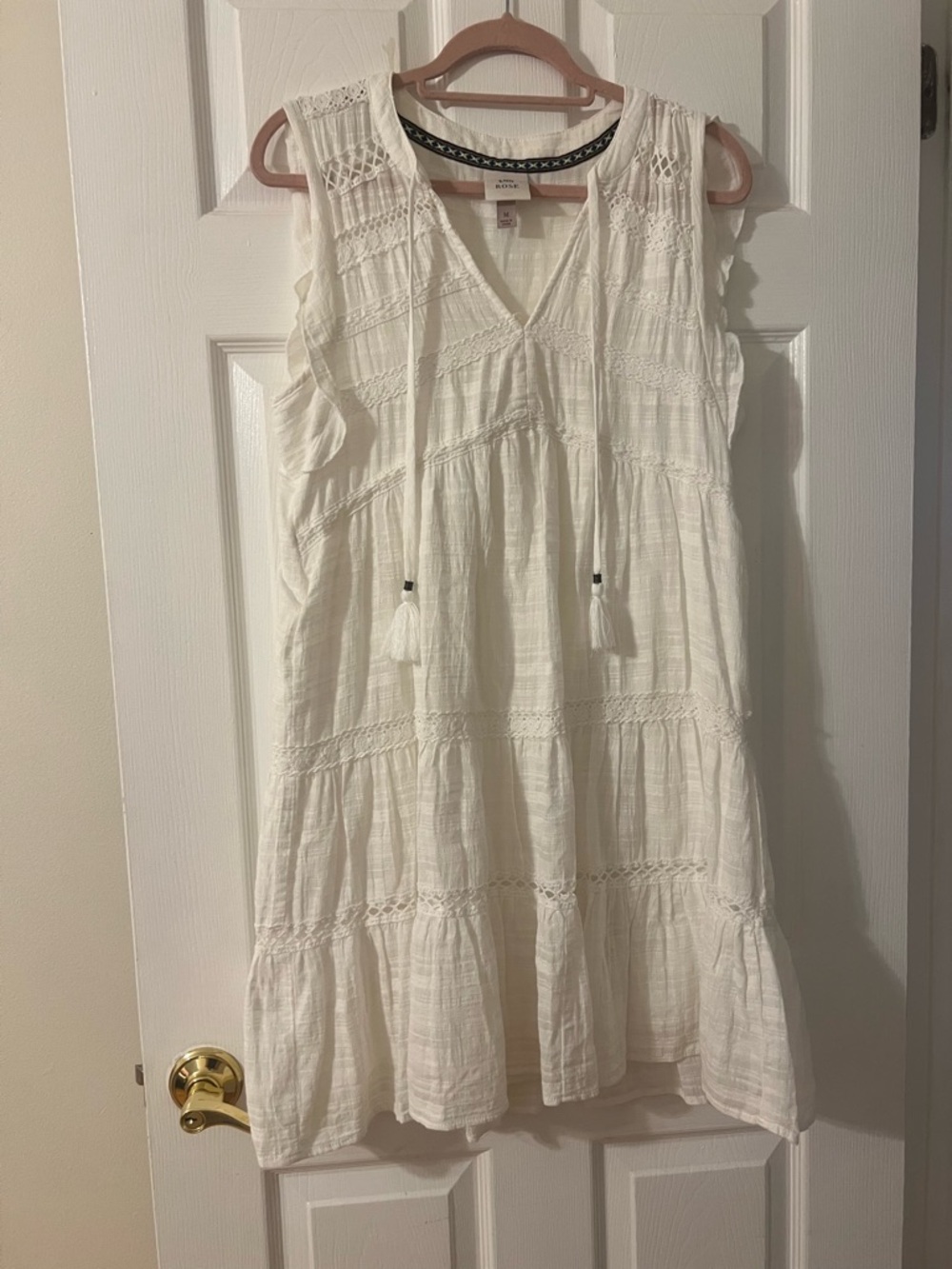 Knox Rose White Sleeveless Tassel V-Neck Dress